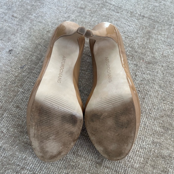 5” Nude Round Toe Heel - Picture 6 of 8